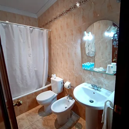 Guest house El Lirio *